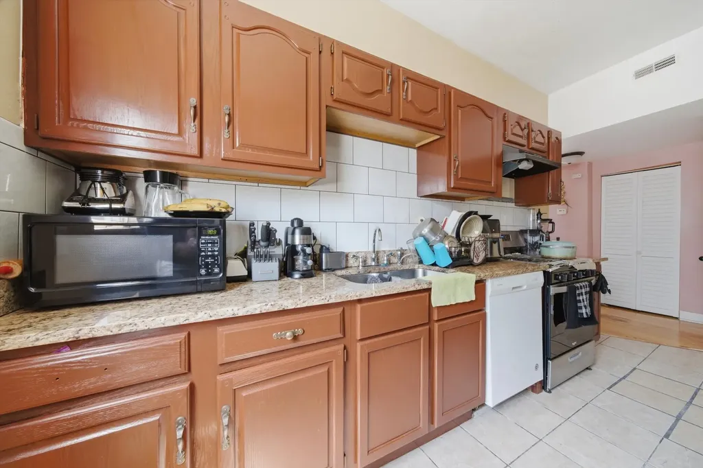 4101 West Potomac Avenue Chicago IL 60651