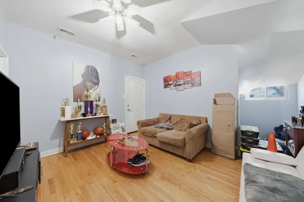 4101 West Potomac Avenue Chicago IL 60651