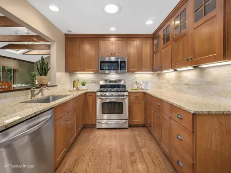 1738 60TH Street La Grange Highlands IL 60525