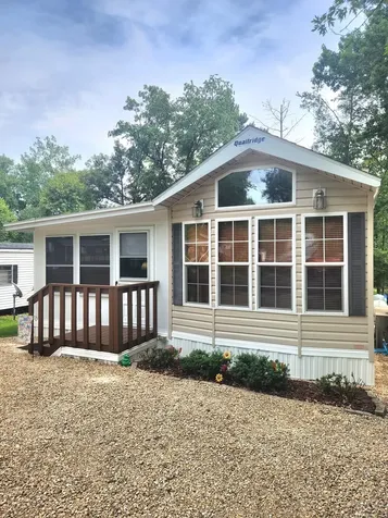 8/77 Woodhaven Lakes Sublette IL 61367