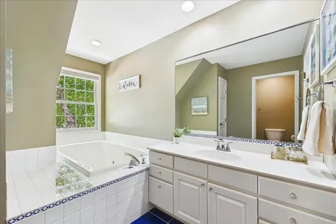 608 Fox Hollow Dekalb IL 60115