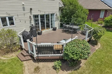 608 Fox Hollow Dekalb IL 60115