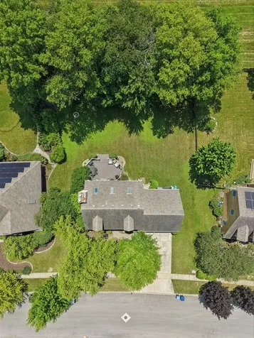 608 Fox Hollow Dekalb IL 60115