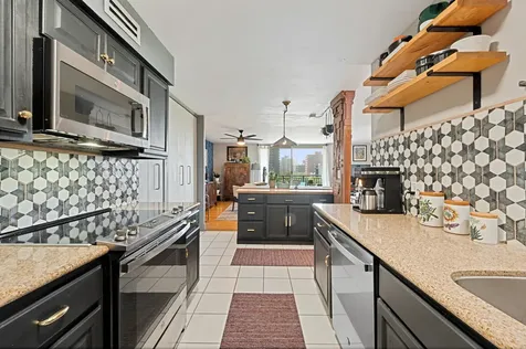 6007 North Sheridan Road Chicago IL 60660