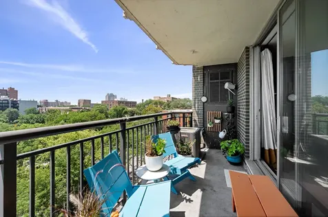 6007 North Sheridan Road Chicago IL 60660