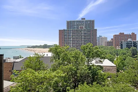 6007 North Sheridan Road Chicago IL 60660