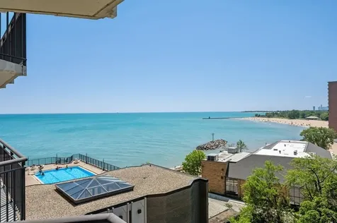 6007 North Sheridan Road Chicago IL 60660