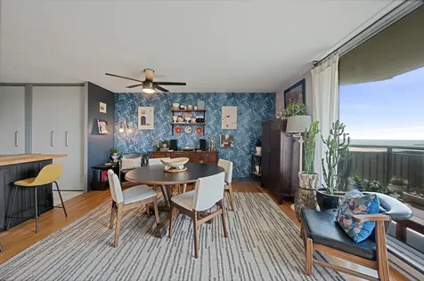 6007 North Sheridan Road Chicago IL 60660