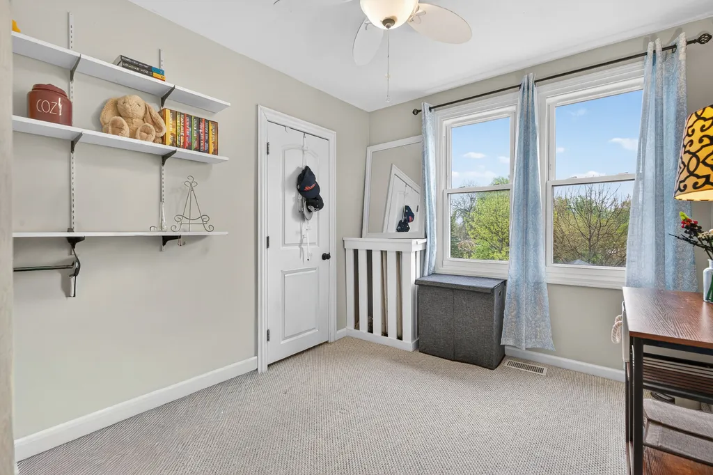 29 North Ahrens Avenue Lombard IL 60148