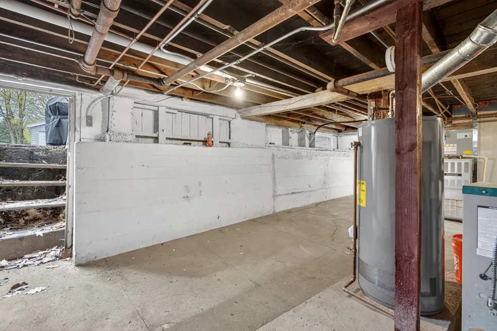 29 North Ahrens Avenue Lombard IL 60148
