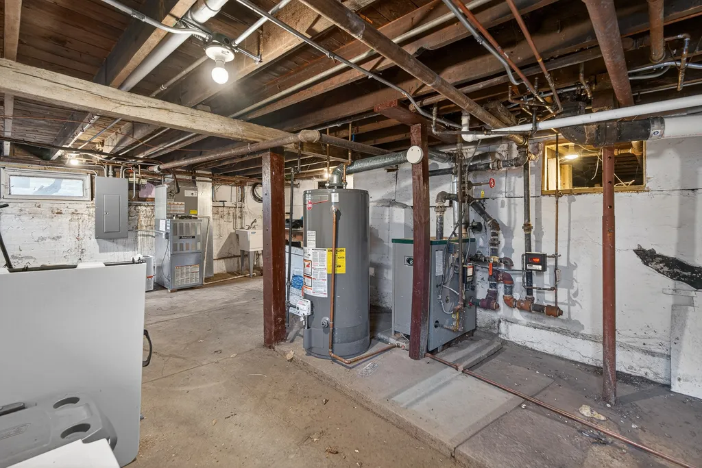 29 North Ahrens Avenue Lombard IL 60148
