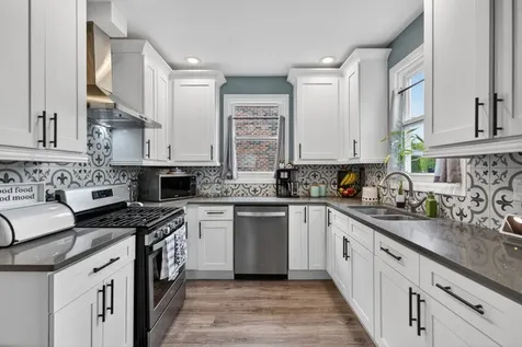29 North Ahrens Avenue Lombard IL 60148