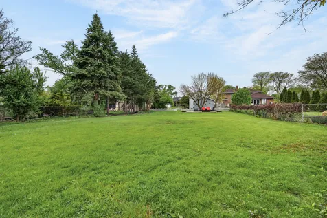 29 North Ahrens Avenue Lombard IL 60148