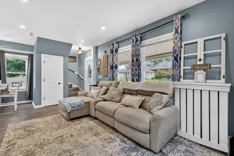 29 North Ahrens Avenue Lombard IL 60148