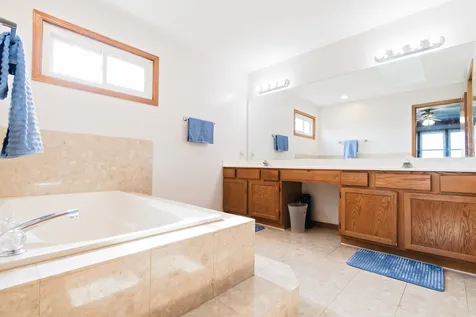 549 Farmhill Circle Wauconda IL 60084