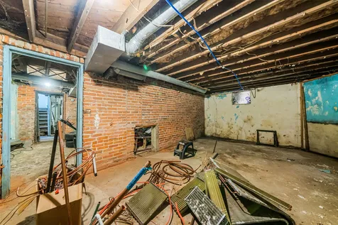 935 North Court Street Rockford IL 61103
