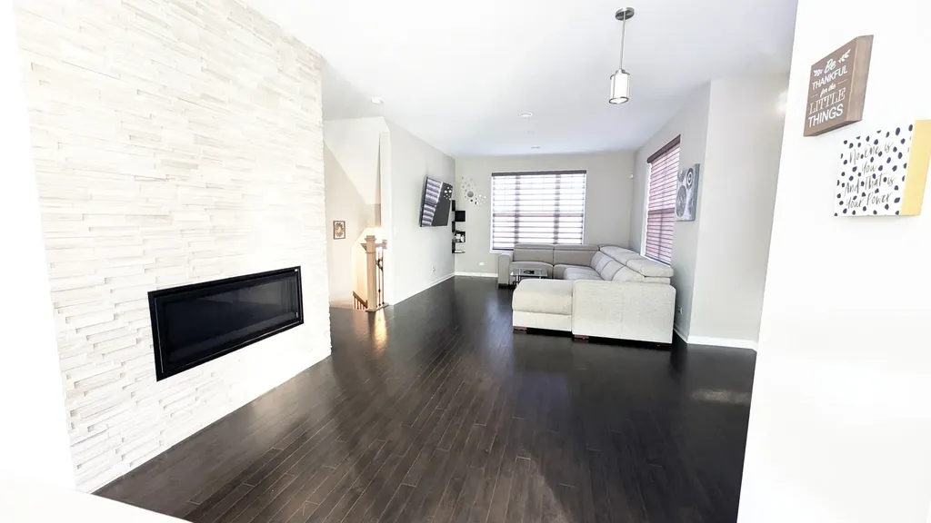 3S481 Barkley Avenue Warrenville IL 60563