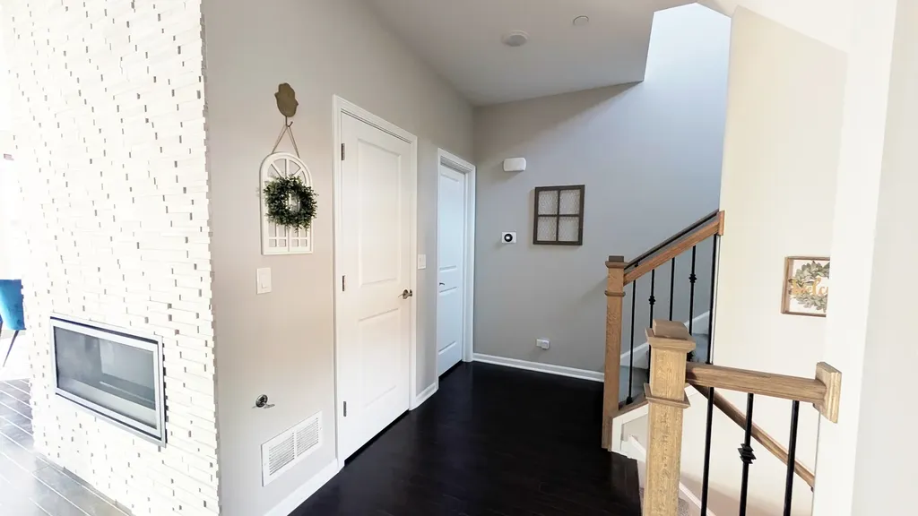 3S481 Barkley Avenue Warrenville IL 60563