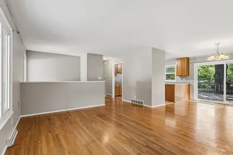 1906 Crescent Drive Champaign IL 61821