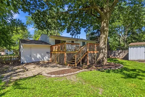 1906 Crescent Drive Champaign IL 61821