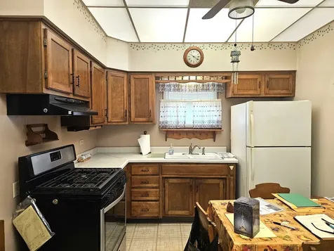 14-12 156TH Street Calumet City IL 60409