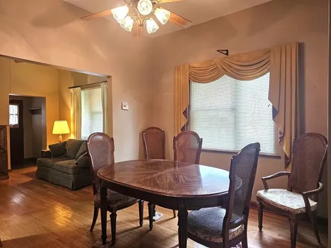 14-12 156TH Street Calumet City IL 60409
