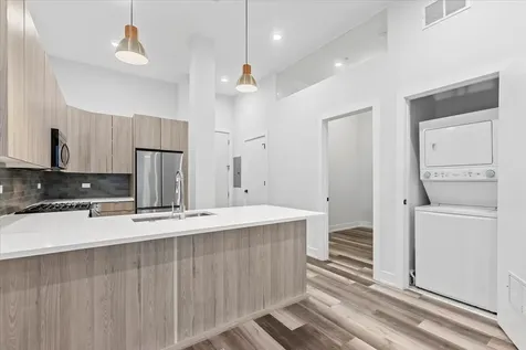 2317 North Clark Street Chicago IL 60614