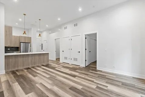 2317 North Clark Street Chicago IL 60614