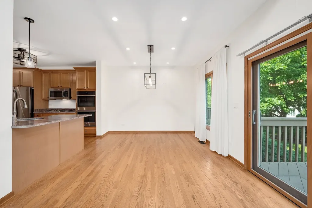 146 Santa Fe Lane Willow Springs IL 60480
