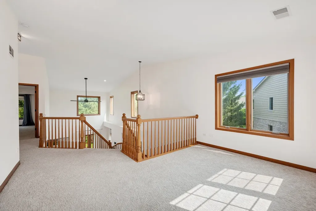 146 Santa Fe Lane Willow Springs IL 60480