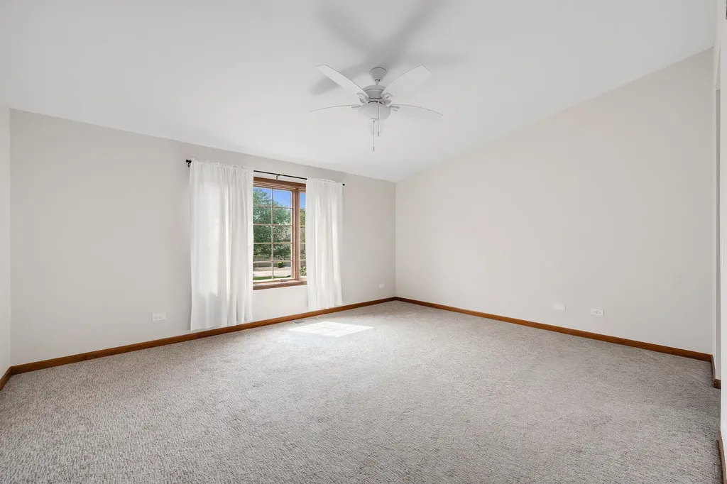 146 Santa Fe Lane Willow Springs IL 60480