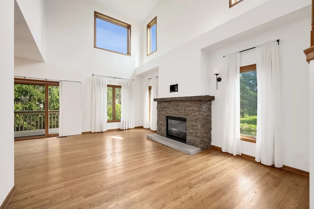146 Santa Fe Lane Willow Springs IL 60480