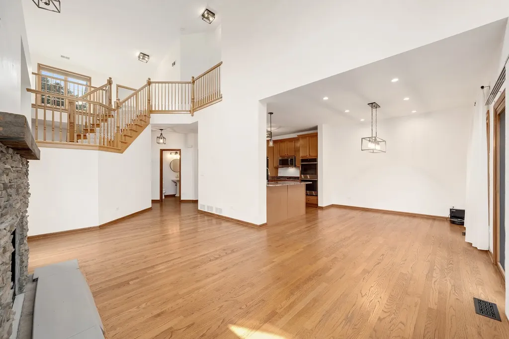 146 Santa Fe Lane Willow Springs IL 60480