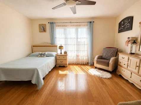 1380 Oakwood Avenue Des Plaines IL 60016
