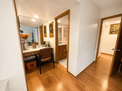 1380 Oakwood Avenue Des Plaines IL 60016