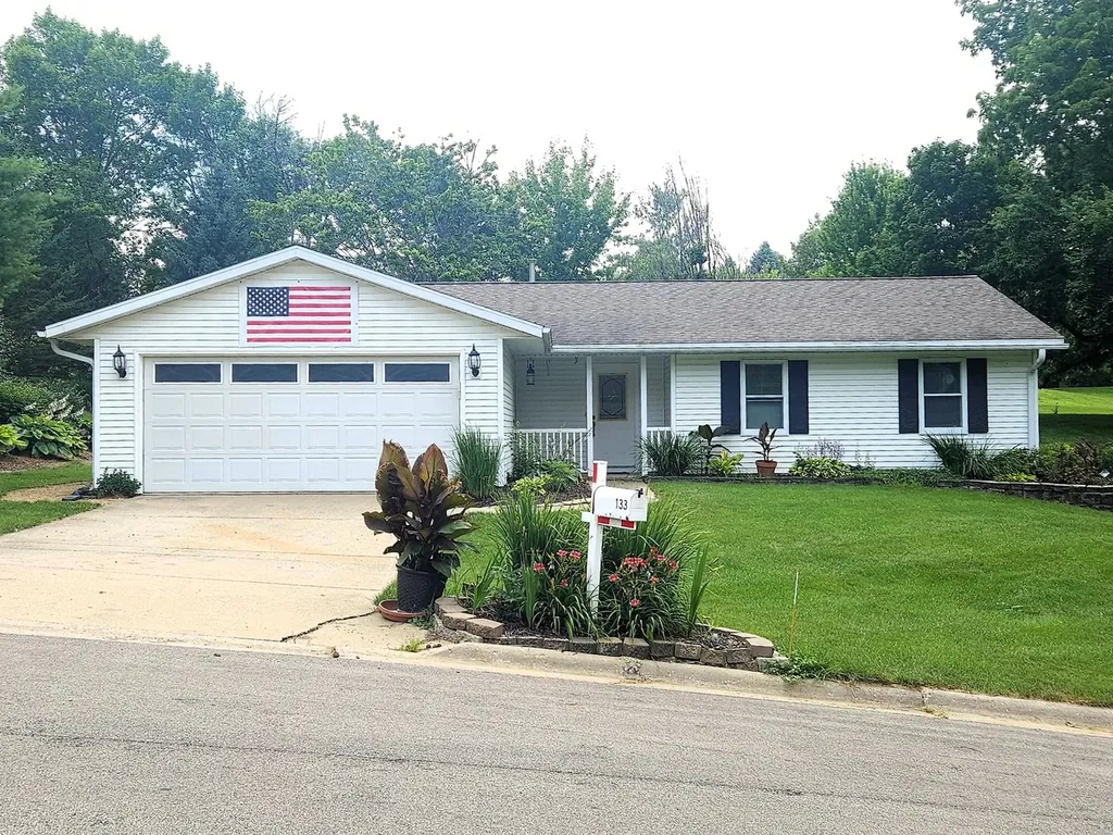 133 Fieldstone Lane Dixon IL 61021