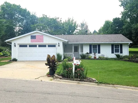 133 Fieldstone Lane Dixon IL 61021