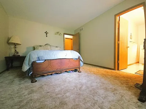 133 Fieldstone Lane Dixon IL 61021