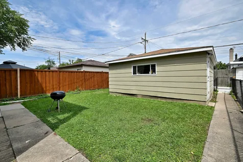 2033 North 74th Avenue Elmwood Park IL 60707