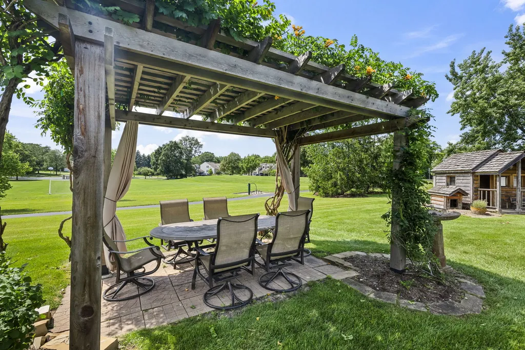 1177 Stanton Road Lake Zurich IL 60047