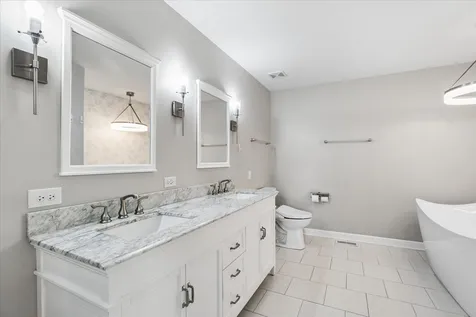 2589 Portage Avenue Wauconda IL 60084
