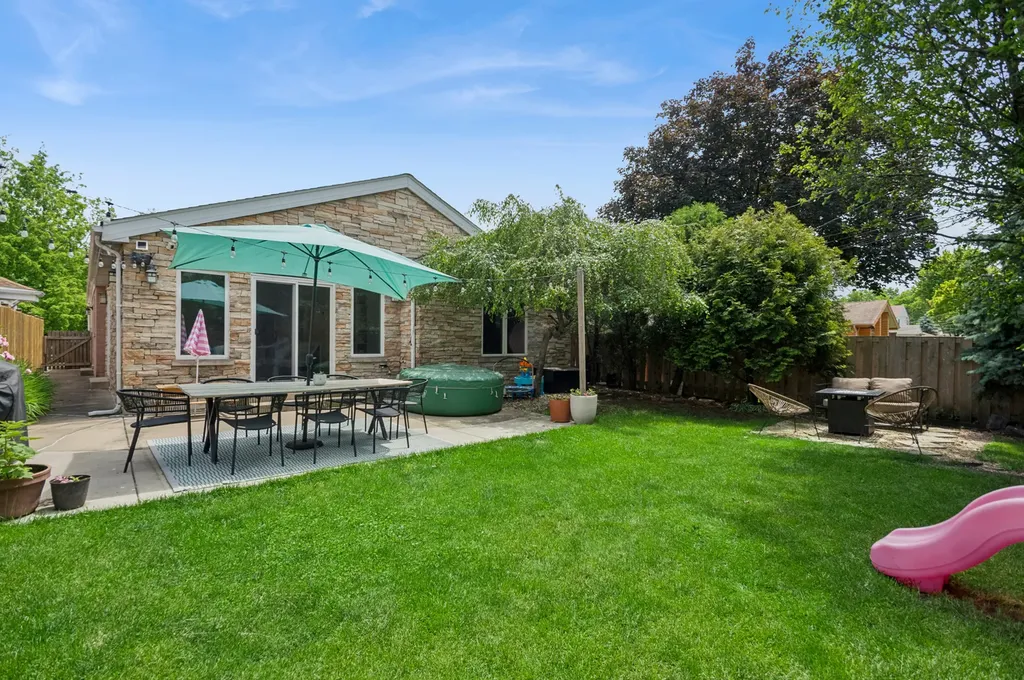6048 North Landers Avenue Chicago IL 60646