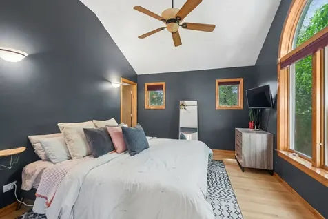 6048 North Landers Avenue Chicago IL 60646