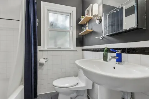 6048 North Landers Avenue Chicago IL 60646