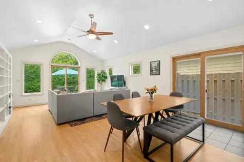 6048 North Landers Avenue Chicago IL 60646