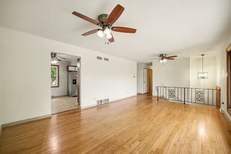 15217 Pine Drive Oak Forest IL 60452