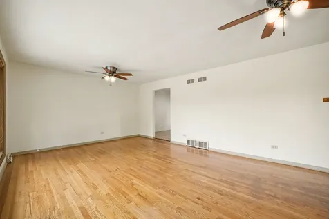 15217 Pine Drive Oak Forest IL 60452
