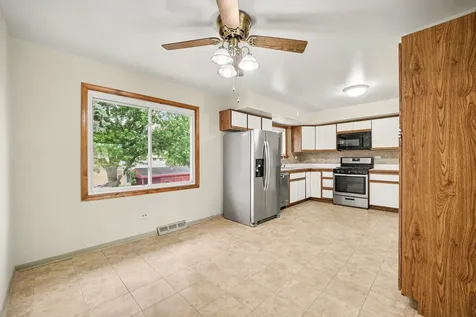 15217 Pine Drive Oak Forest IL 60452