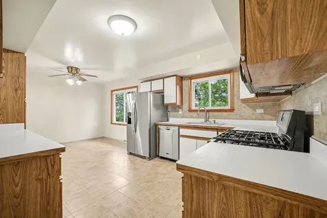 15217 Pine Drive Oak Forest IL 60452