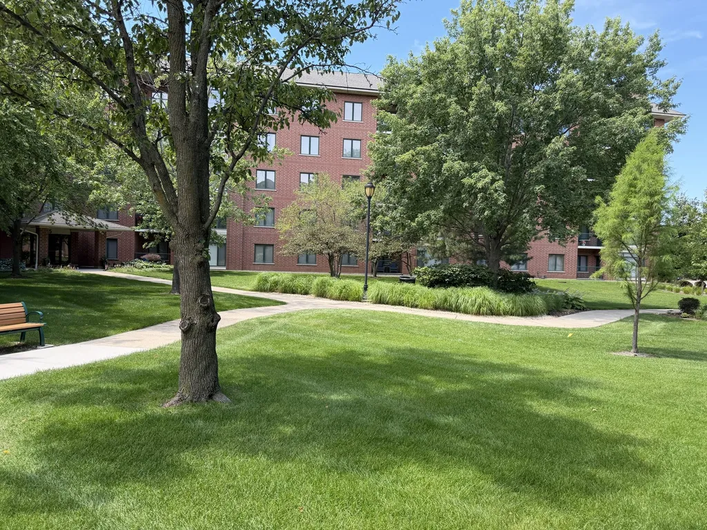 865 East 22nd Street Lombard IL 60148